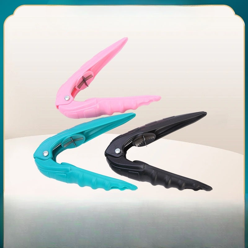 Globetrek° NutCracker 1+1 GRATIS: Eenvoudig Te Gebruiken Hoogwaardige Ergonomische Noten Kraker