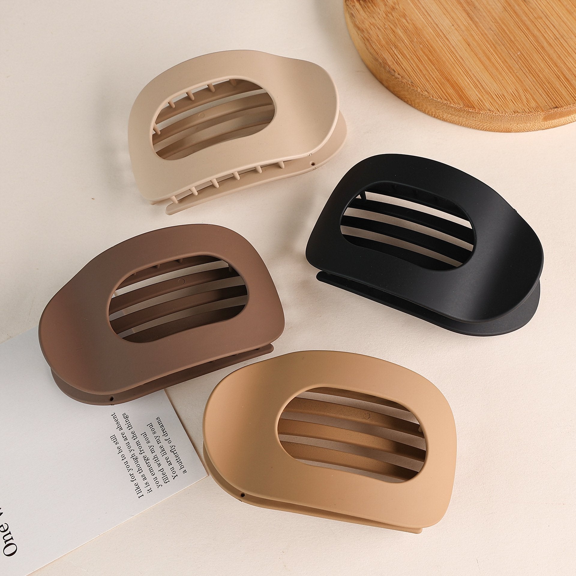 FlatClip: Comfortabele Slanke Platte Haarclip Voor Vrouwen