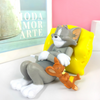 CarCharm 1+1 GRATIS: Tom En Jerry Speels Dashboard Ornament