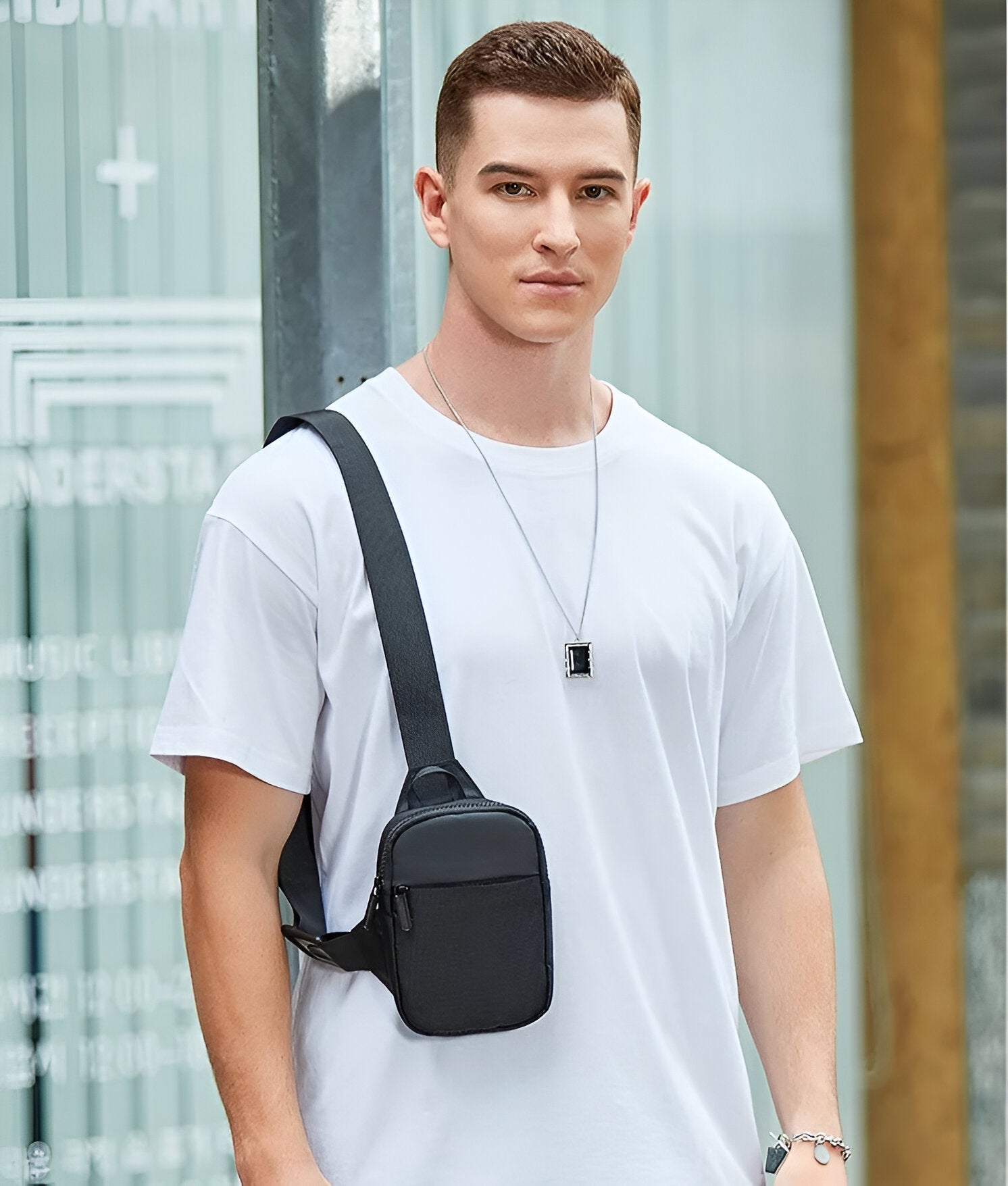 Icone™ ChestBag 1+1 GRATIS: Verstelbare Riem Unisex Mini Sling Borsttas
