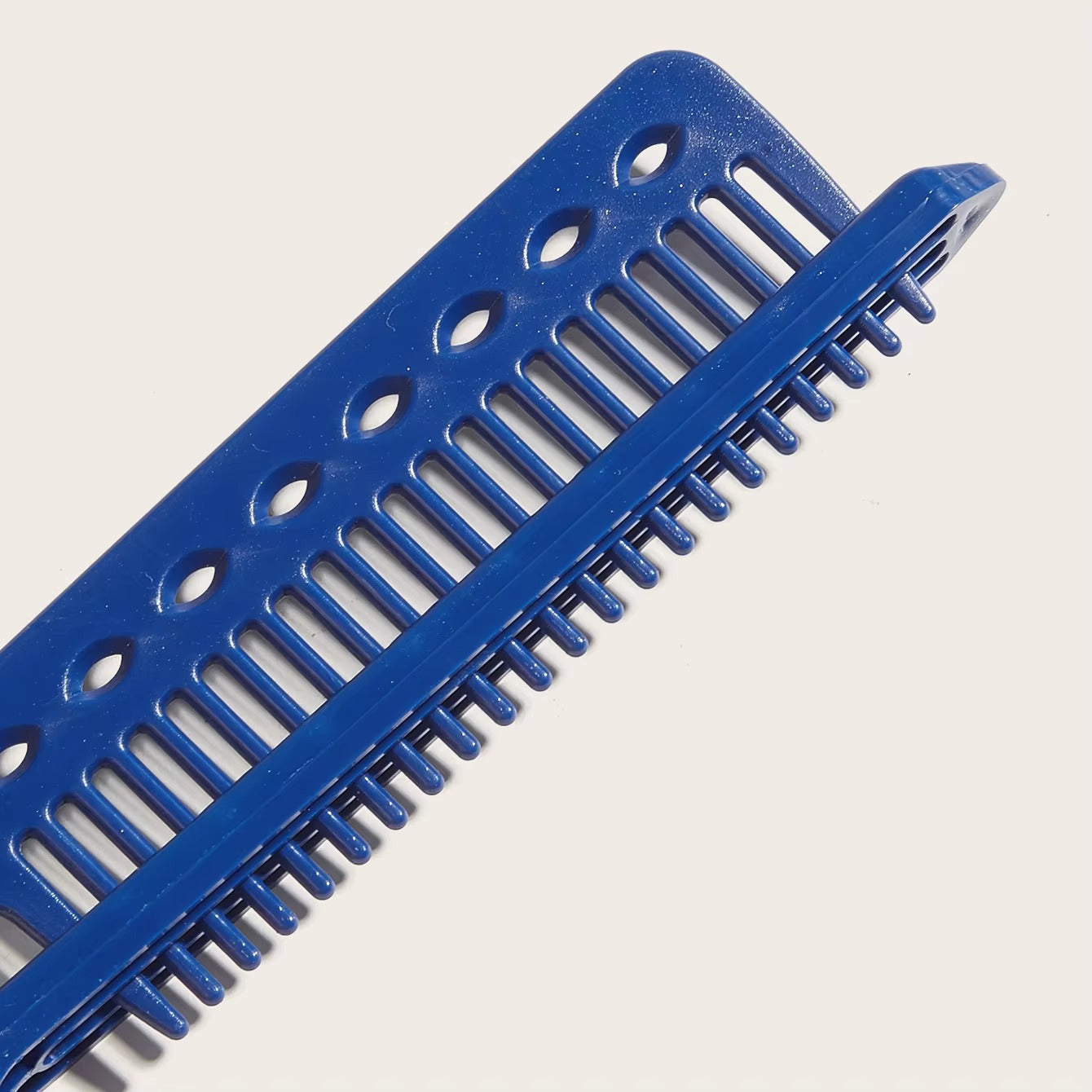 Rose® V-ShapedComb 1+1 GRATIS: V-Vormige Haarstylingkam