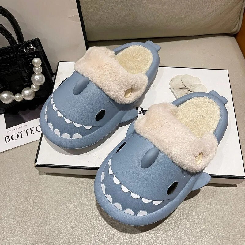 Happy™ PlushSlippers - Antislip Winter Haaienglijbaan